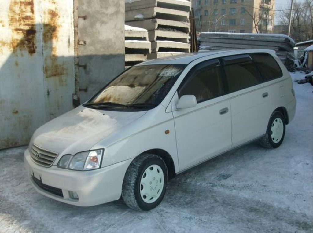 1999 Toyota Gaia