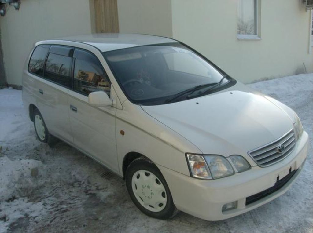 1999 Toyota Gaia