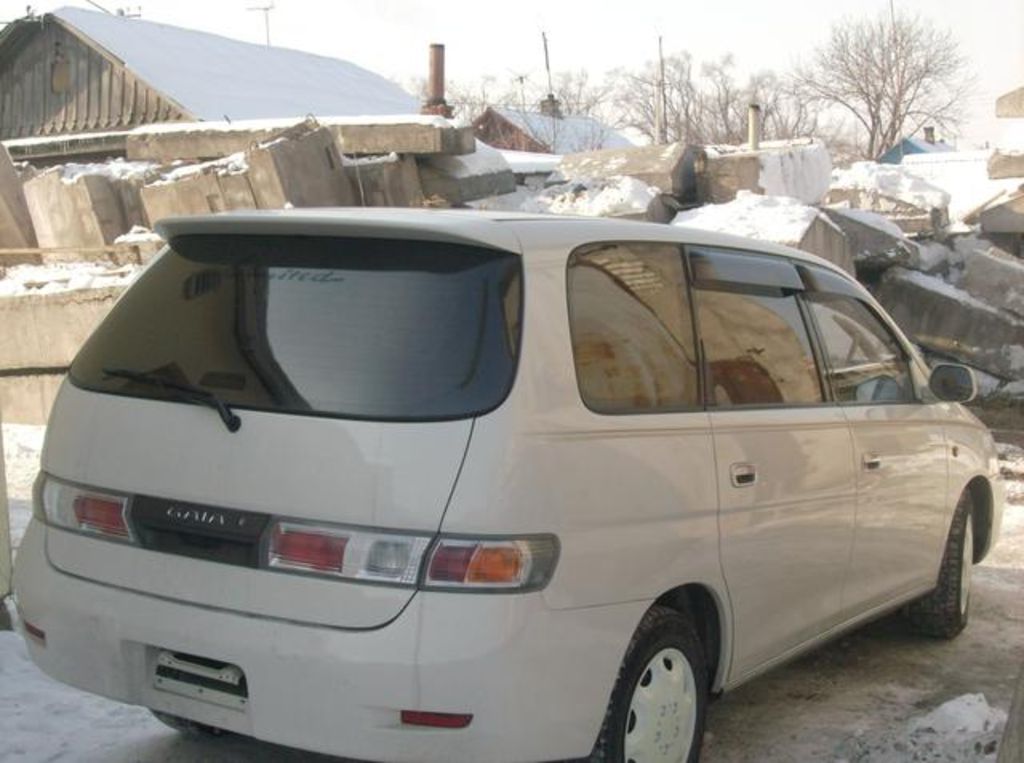 1999 Toyota Gaia