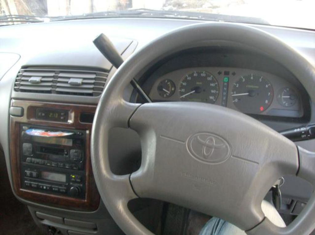 1999 Toyota Gaia