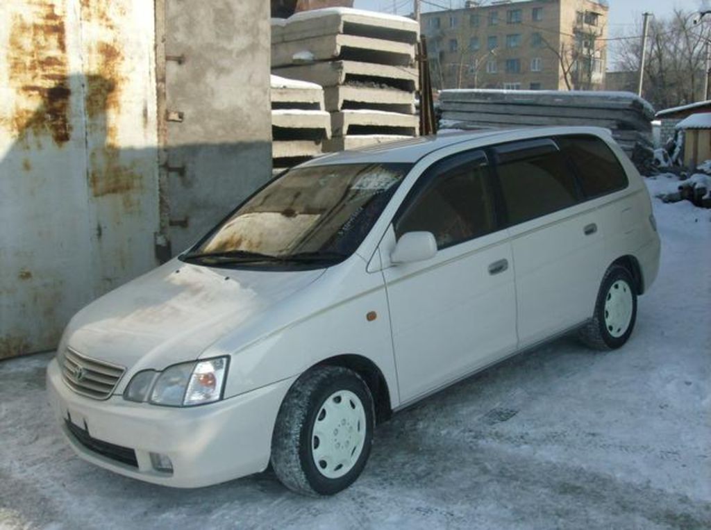 1999 Toyota Gaia