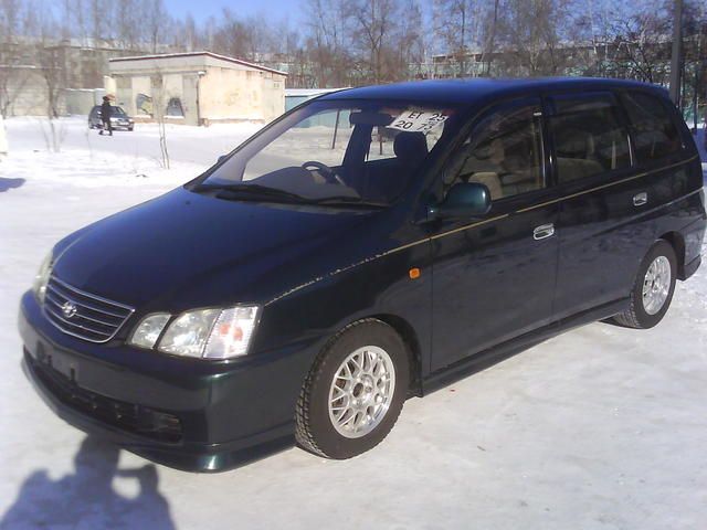 1999 Toyota Gaia