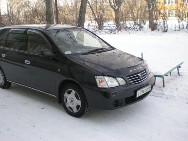 1999 Toyota Gaia