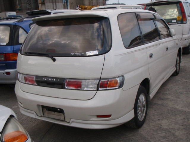 1999 Toyota Gaia