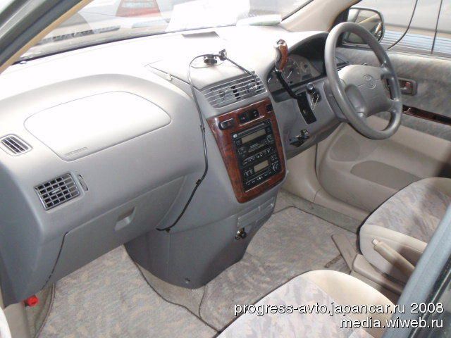 1999 Toyota Gaia