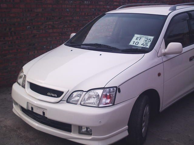 1999 Toyota Gaia