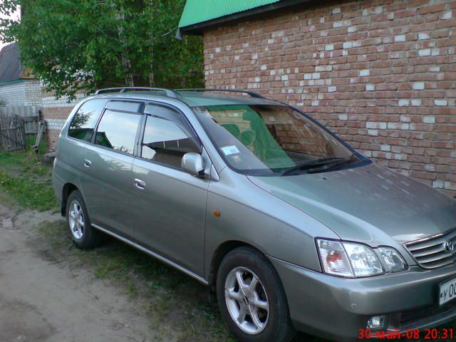 1999 Toyota Gaia