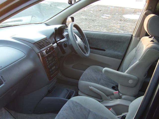 1999 Toyota Gaia