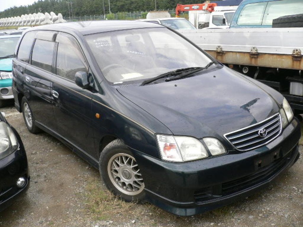 1999 Toyota Gaia