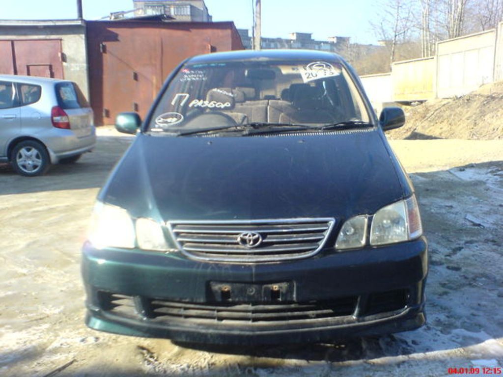 1999 Toyota Gaia