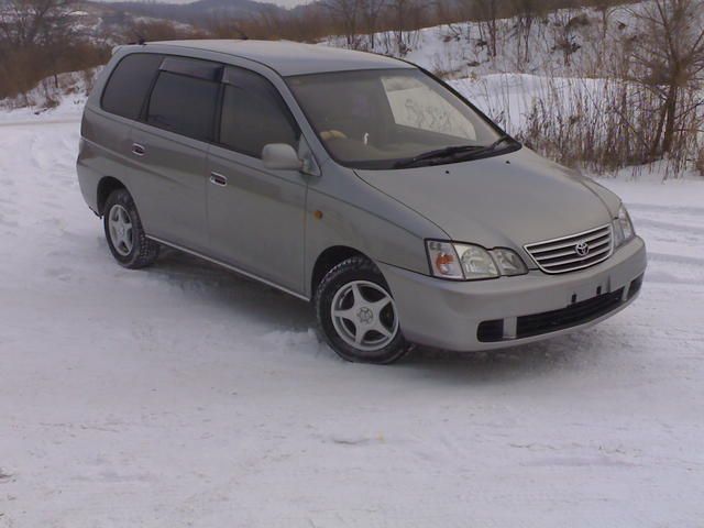 1999 Toyota Gaia