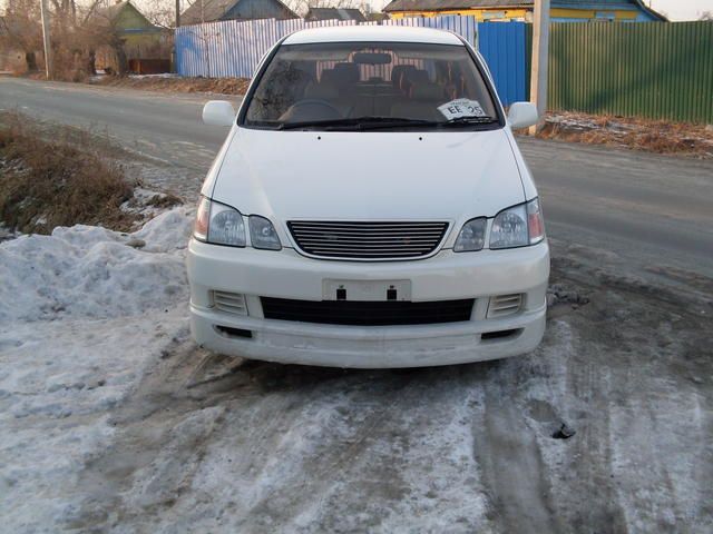 1999 Toyota Gaia