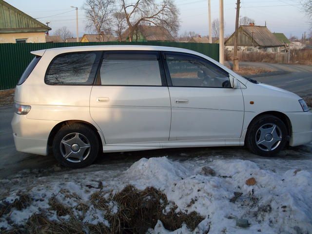 1999 Toyota Gaia