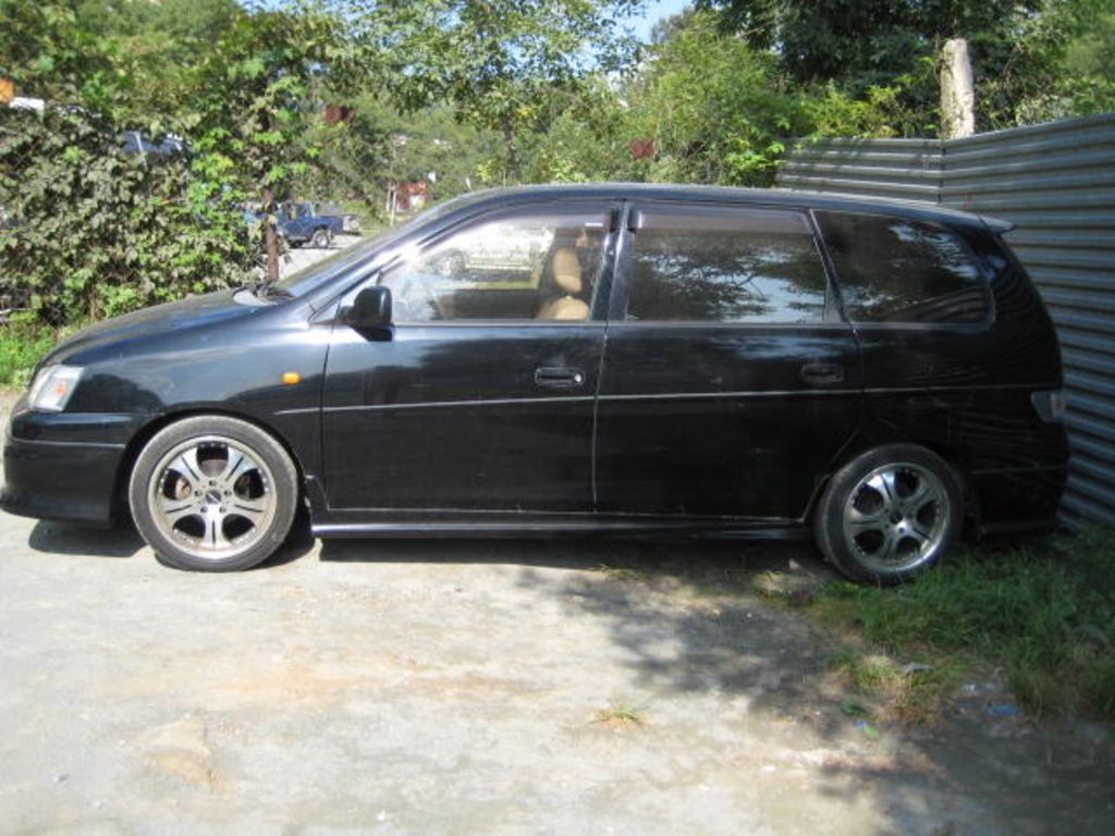 1999 Toyota Gaia