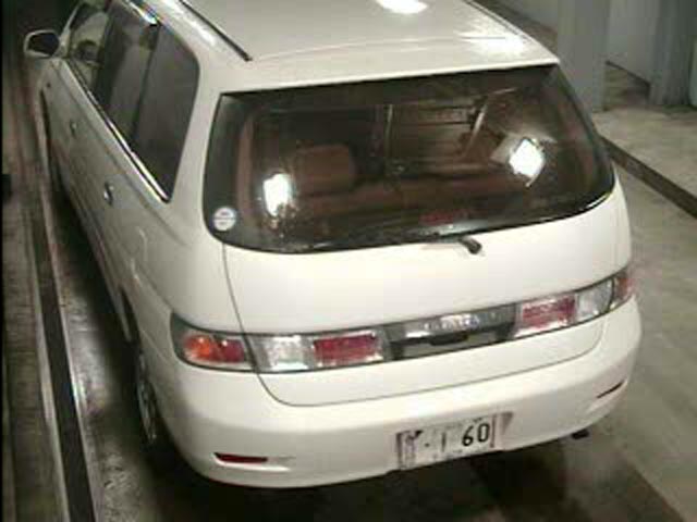 1999 Toyota Gaia Pictures