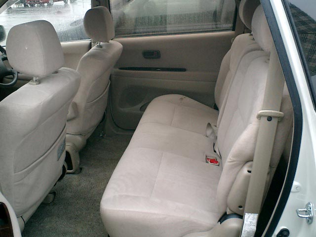 1999 Toyota Gaia Photos