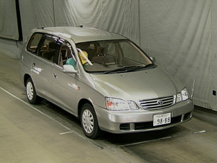 1999 Toyota Gaia Pictures