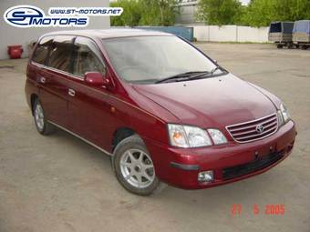 1999 Toyota Gaia Pics