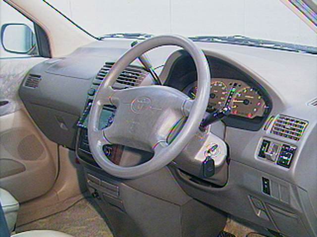 1999 Toyota Gaia Photos