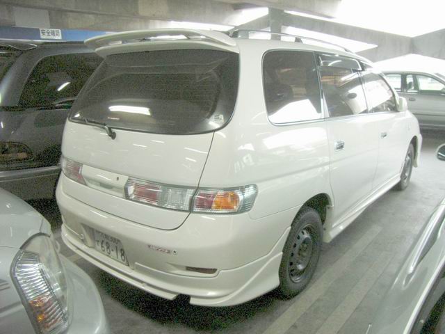 1999 Toyota Gaia Photos