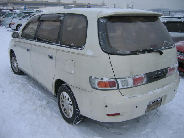 1999 Toyota Gaia Pictures