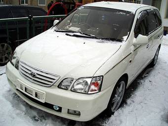 2000 Toyota Gaia