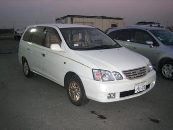 2000 Toyota Gaia