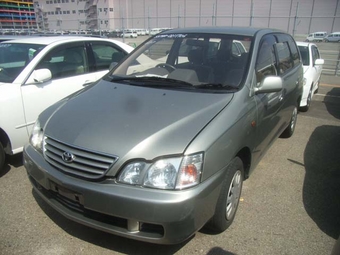 2000 Toyota Gaia