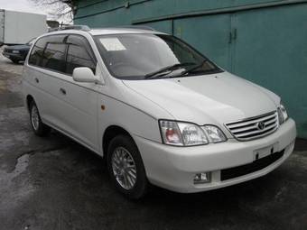 2000 Toyota Gaia