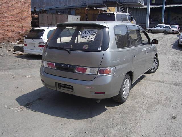 2000 Toyota Gaia