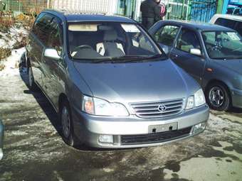 2000 Toyota Gaia