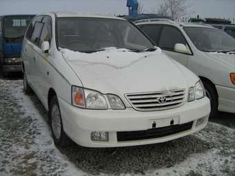 2000 Toyota Gaia