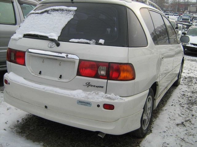 2000 Toyota Gaia