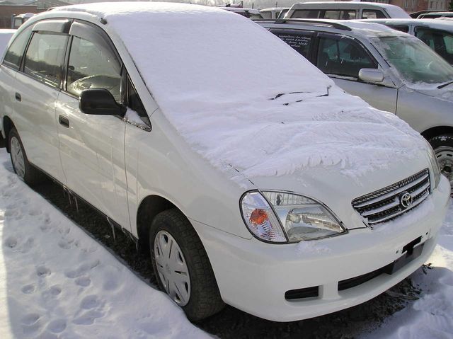 2000 Toyota Gaia