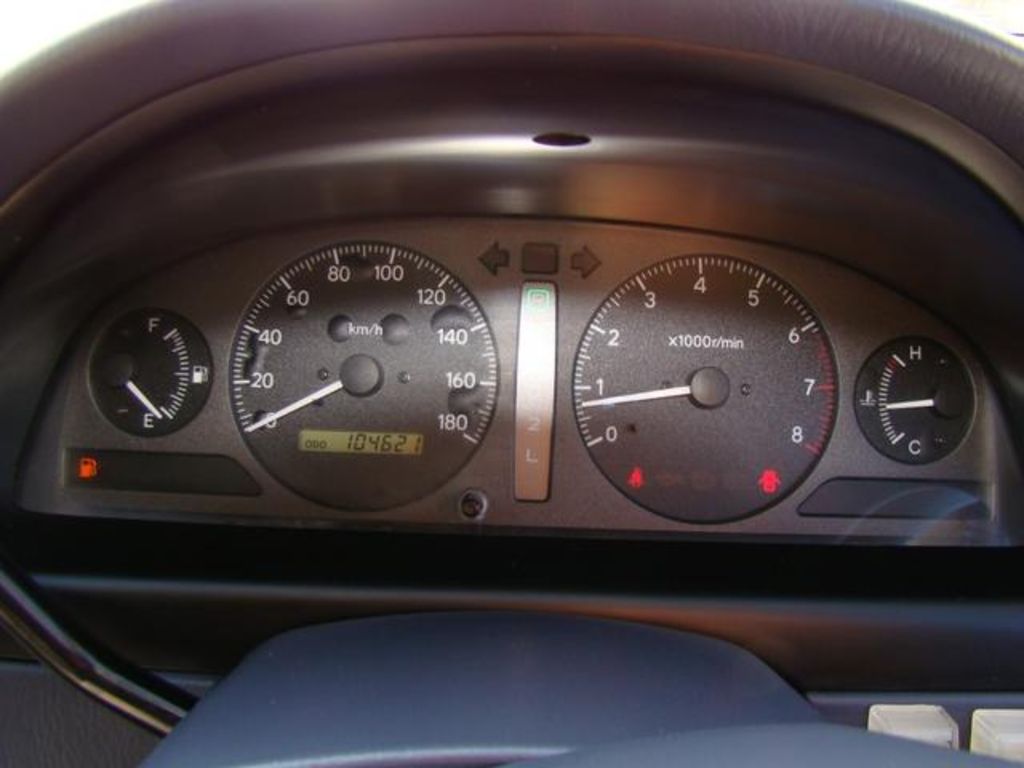 2000 Toyota Gaia