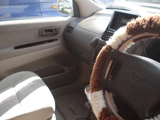 2000 Toyota Gaia