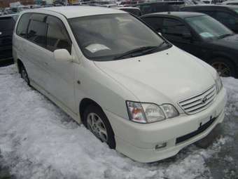 2000 Toyota Gaia