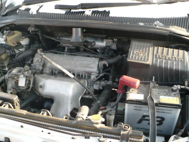 2000 Toyota Gaia