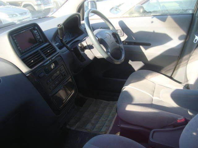 2000 Toyota Gaia