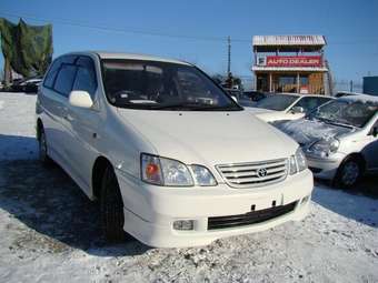 2000 Toyota Gaia