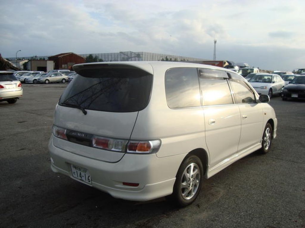 2000 Toyota Gaia