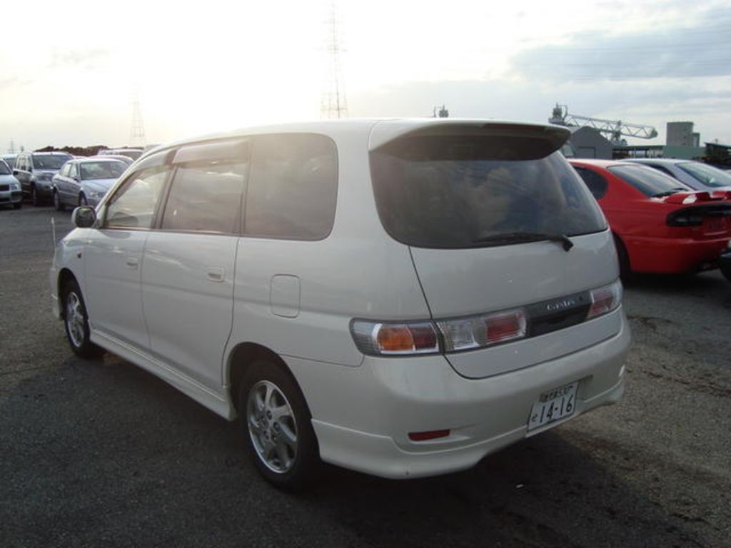 2000 Toyota Gaia