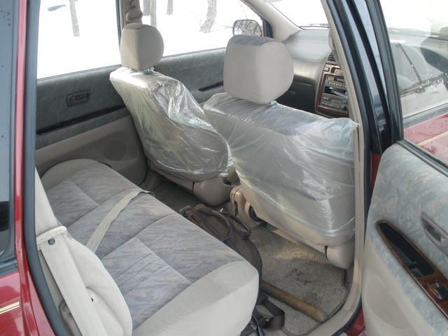 2000 Toyota Gaia