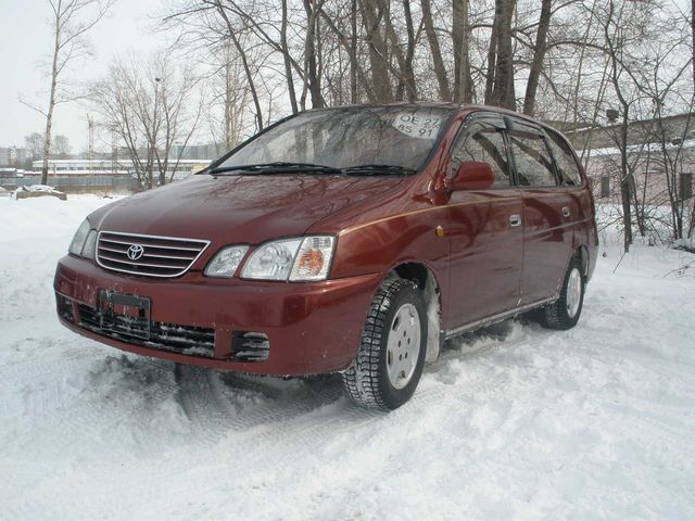 2000 Toyota Gaia