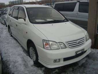 2000 Toyota Gaia