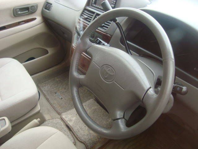 2000 Toyota Gaia