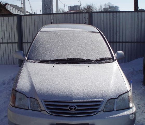 2000 Toyota Gaia