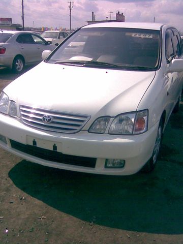 2000 Toyota Gaia