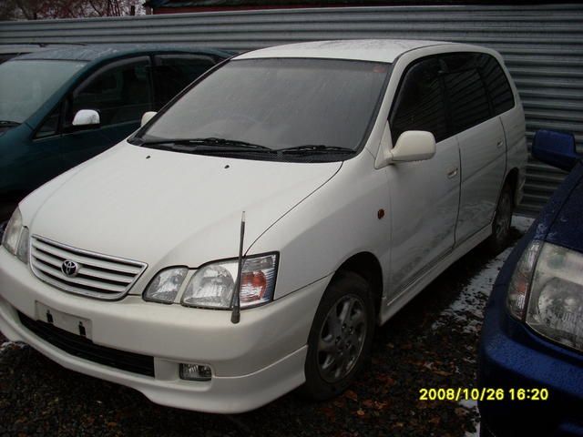 2000 Toyota Gaia