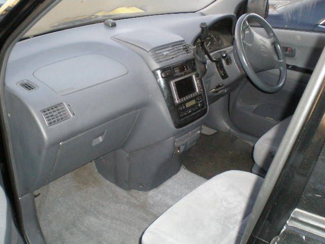 2000 Toyota Gaia